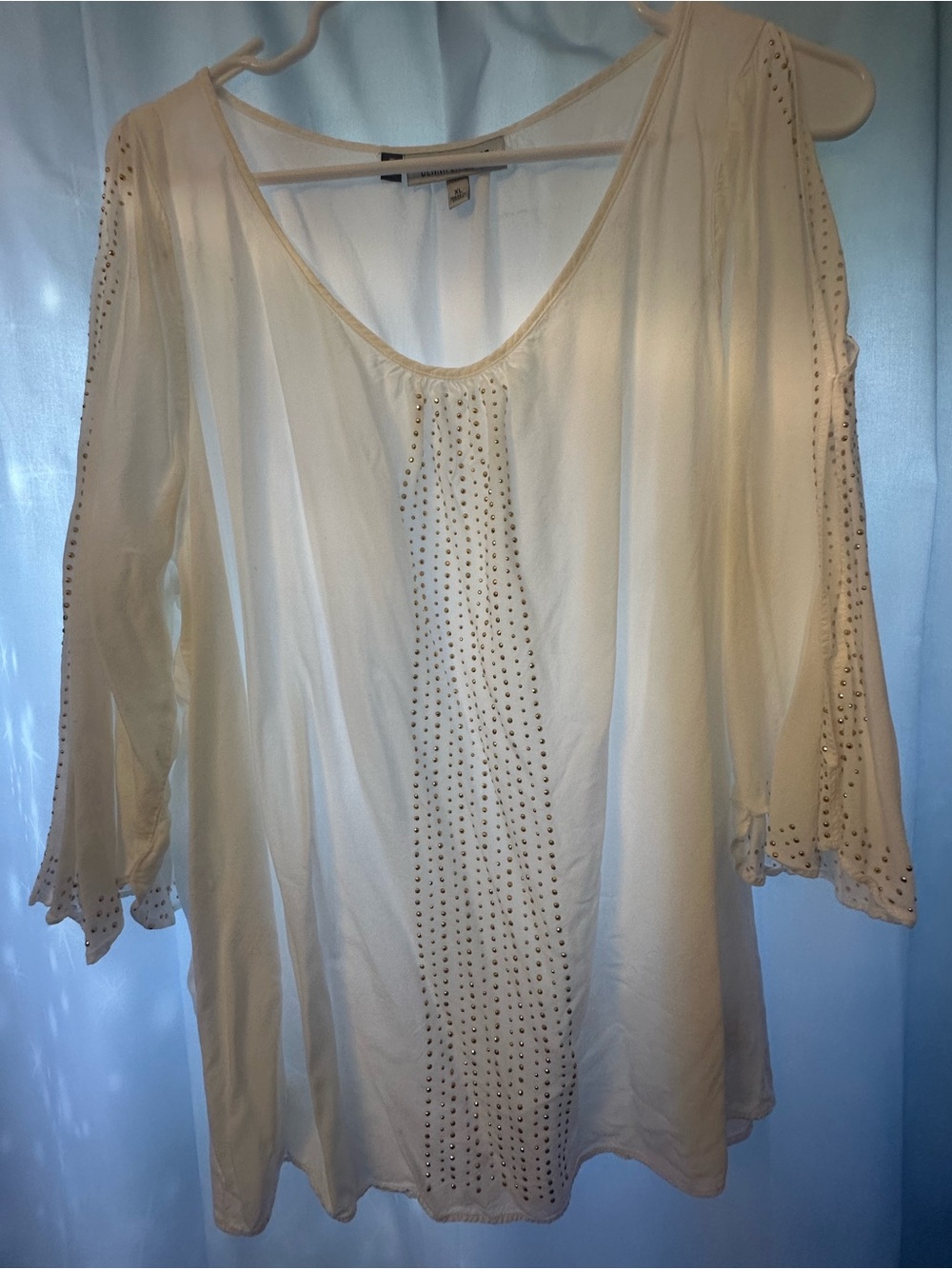 Jennifer Lopez White Embellished V-Neck Blouse